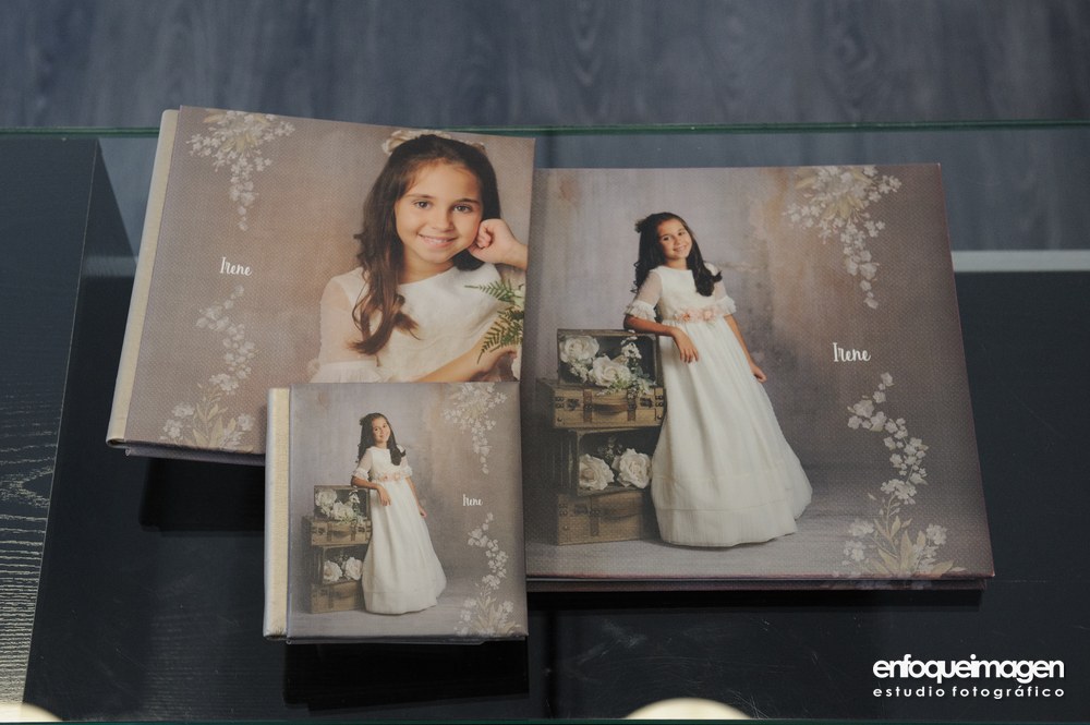 Conjunto de Álbum Libro y mini álbumes de Primera Comunión de niña