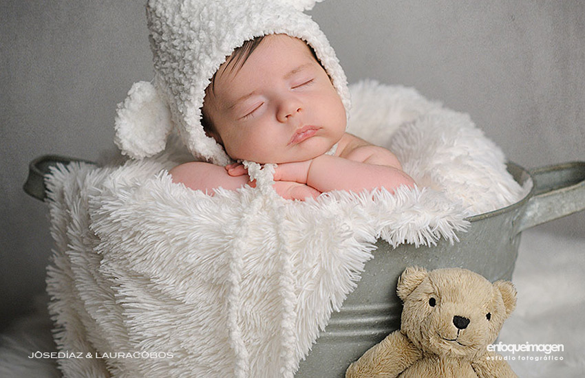 fotos profesionales de bebés recién nacidos